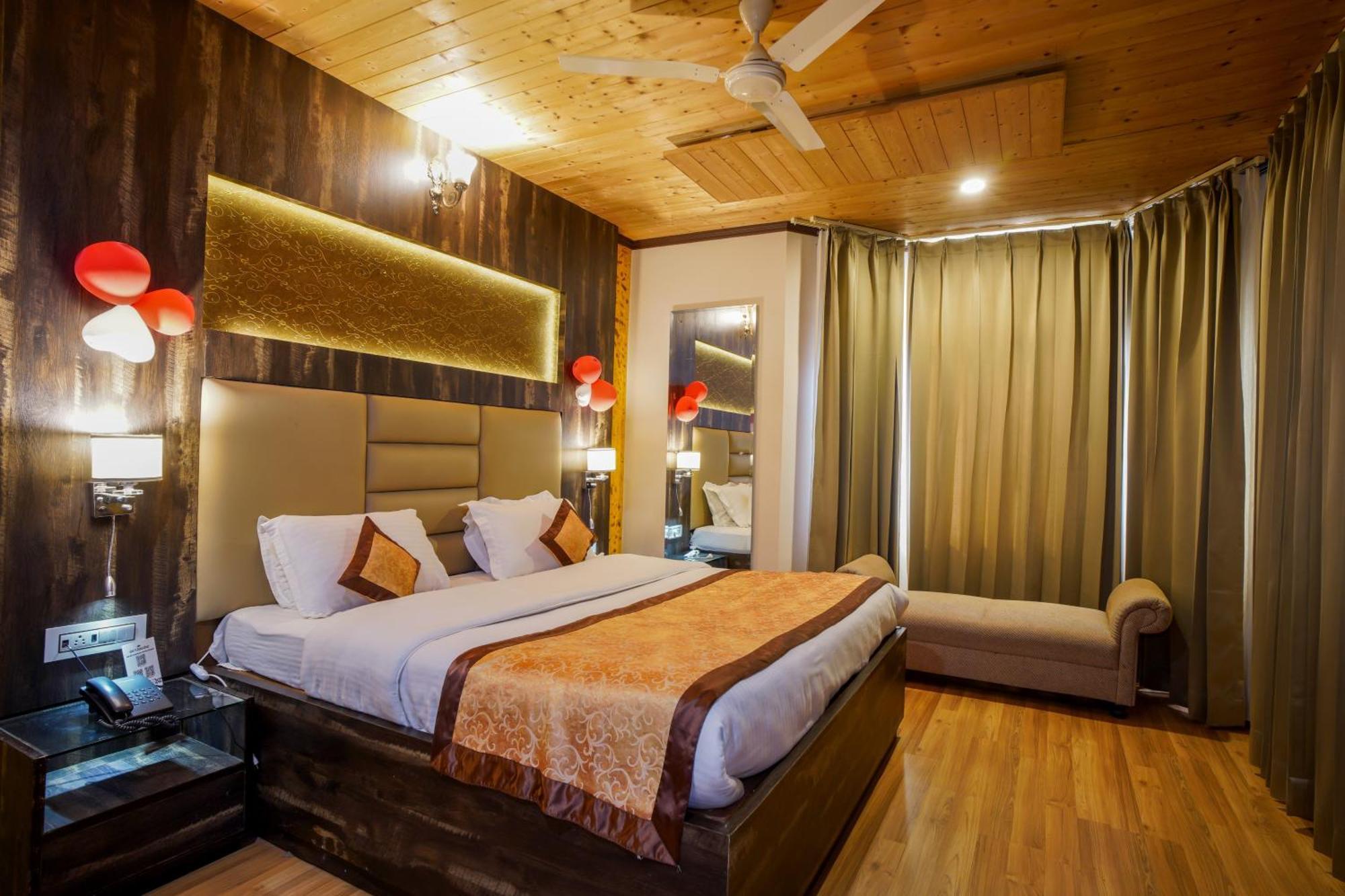 Vilasa Lall Ji Resort Далхаузи Экстерьер фото